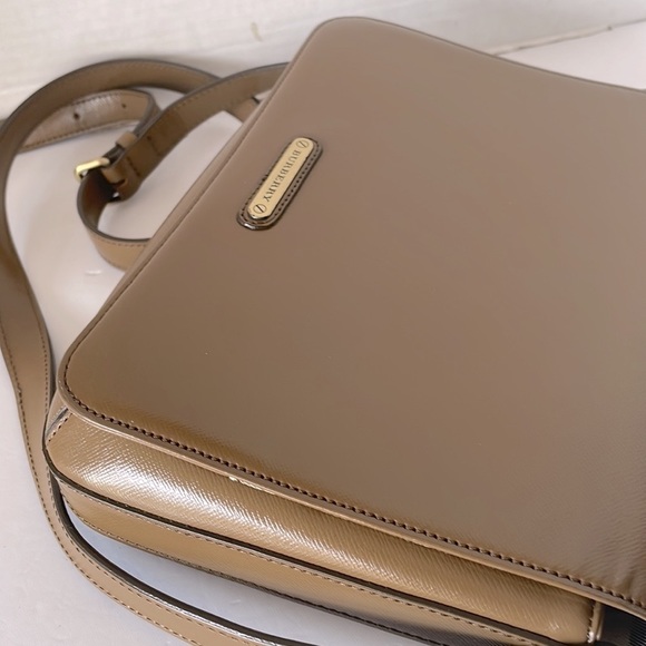 Authentic Limited Edition Crossbody/Shoulder Leather Bag Burberry. - Picture 17 of 17